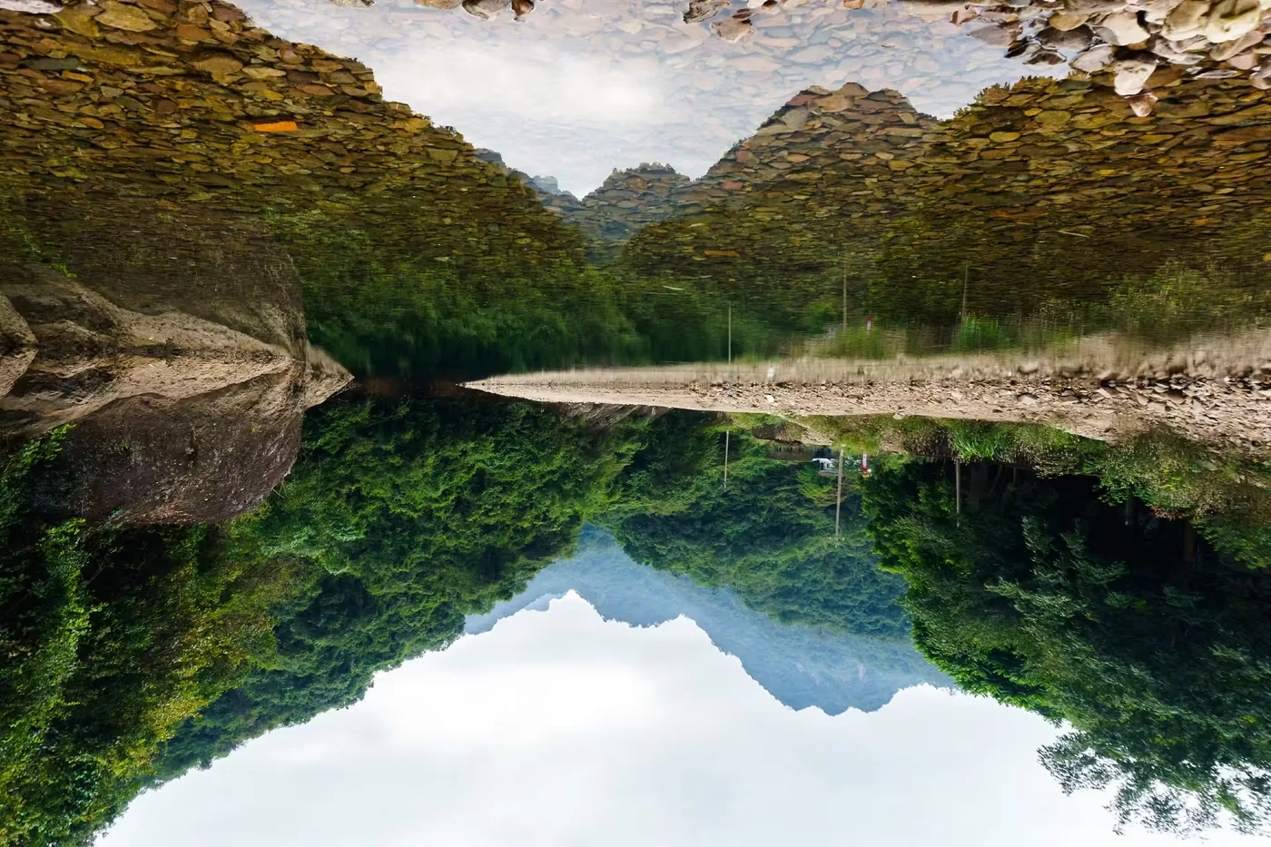 十八重溪实景图片