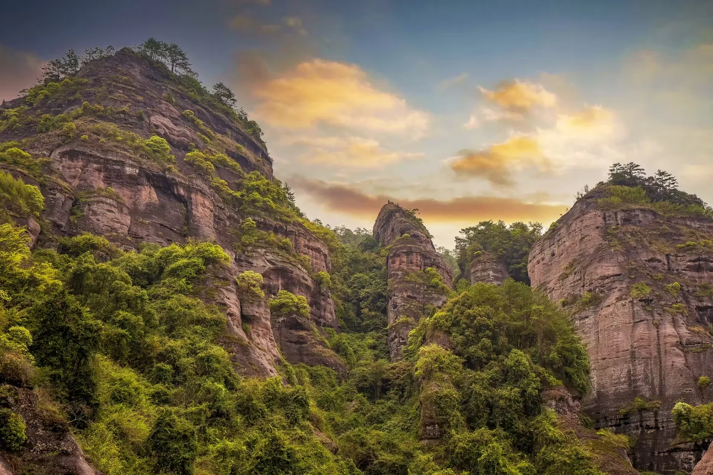 冠豸山实景图片