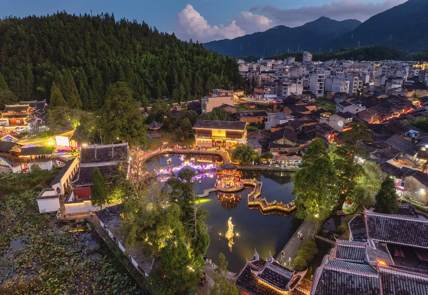 鲤鱼溪风景图片
