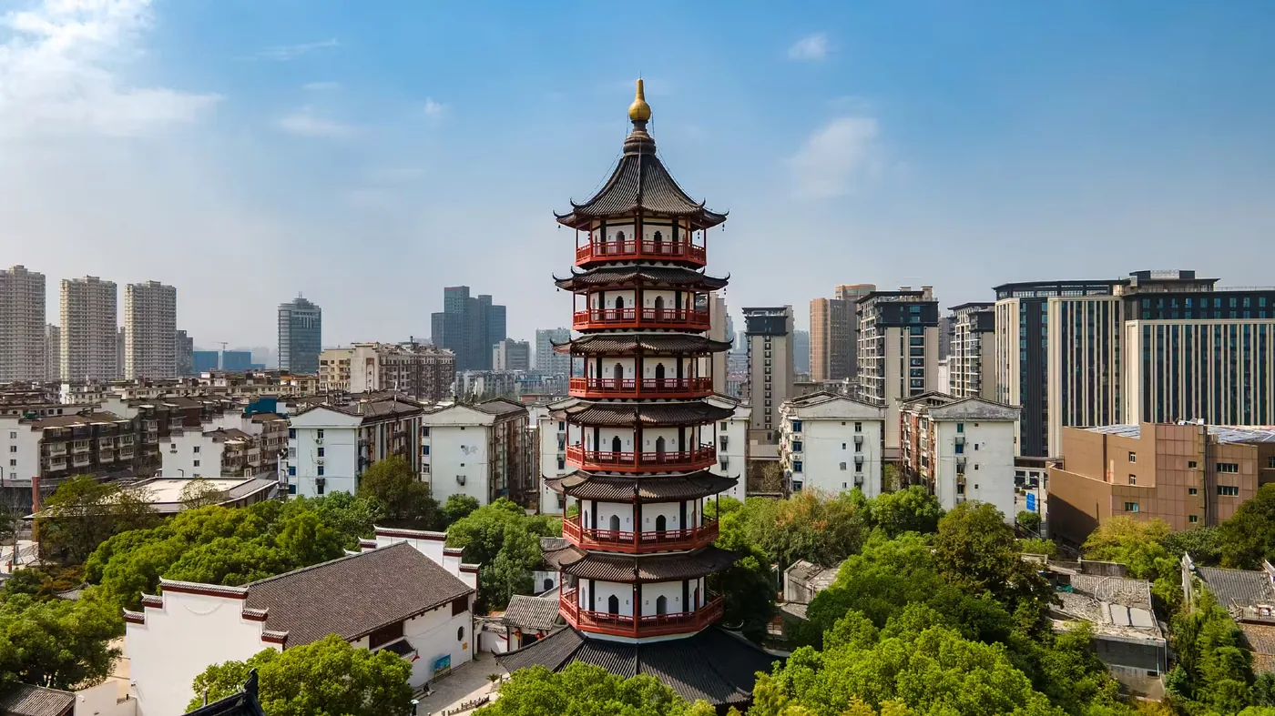 绳金塔实景图片
