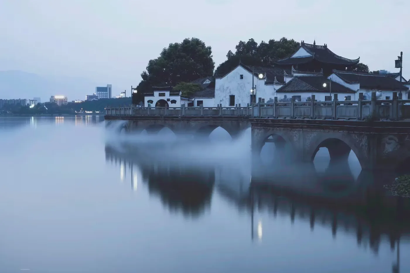 烟水亭实景图片