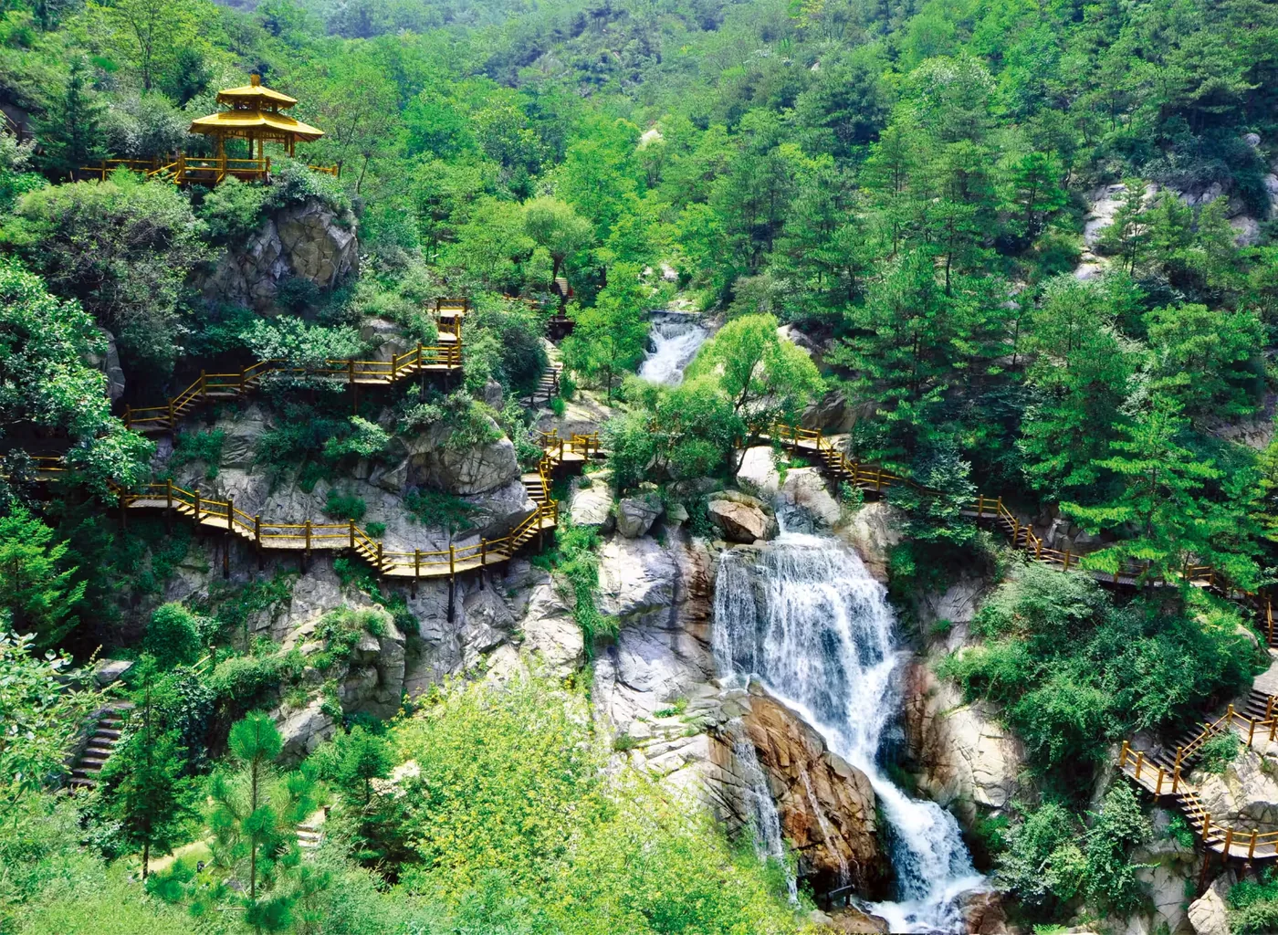 九如山瀑布群风景区实景图片