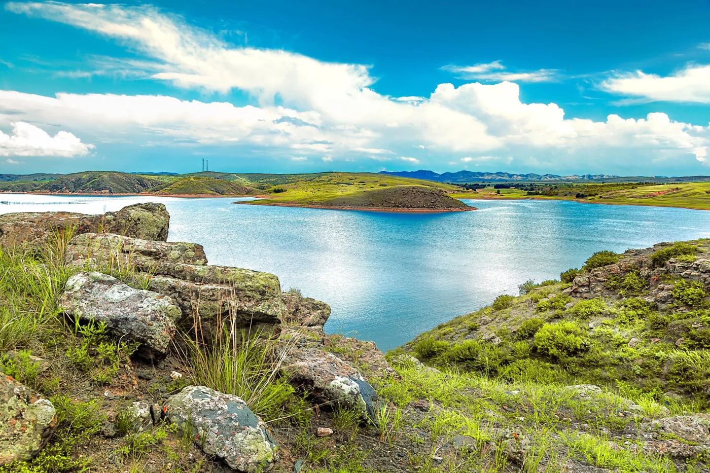 察尔湖风景图片
