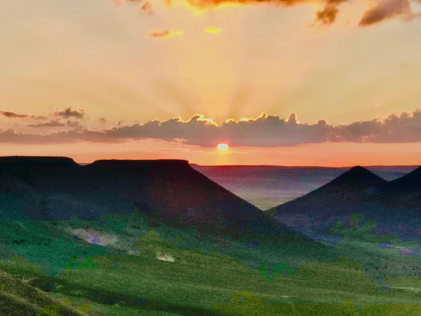 平顶山火山群实景图片