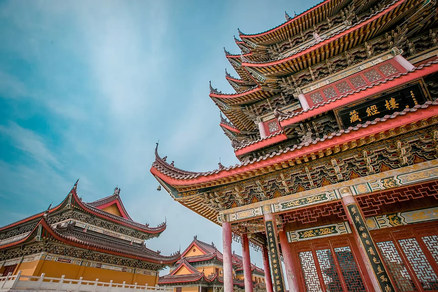 海岛金山寺风景图片