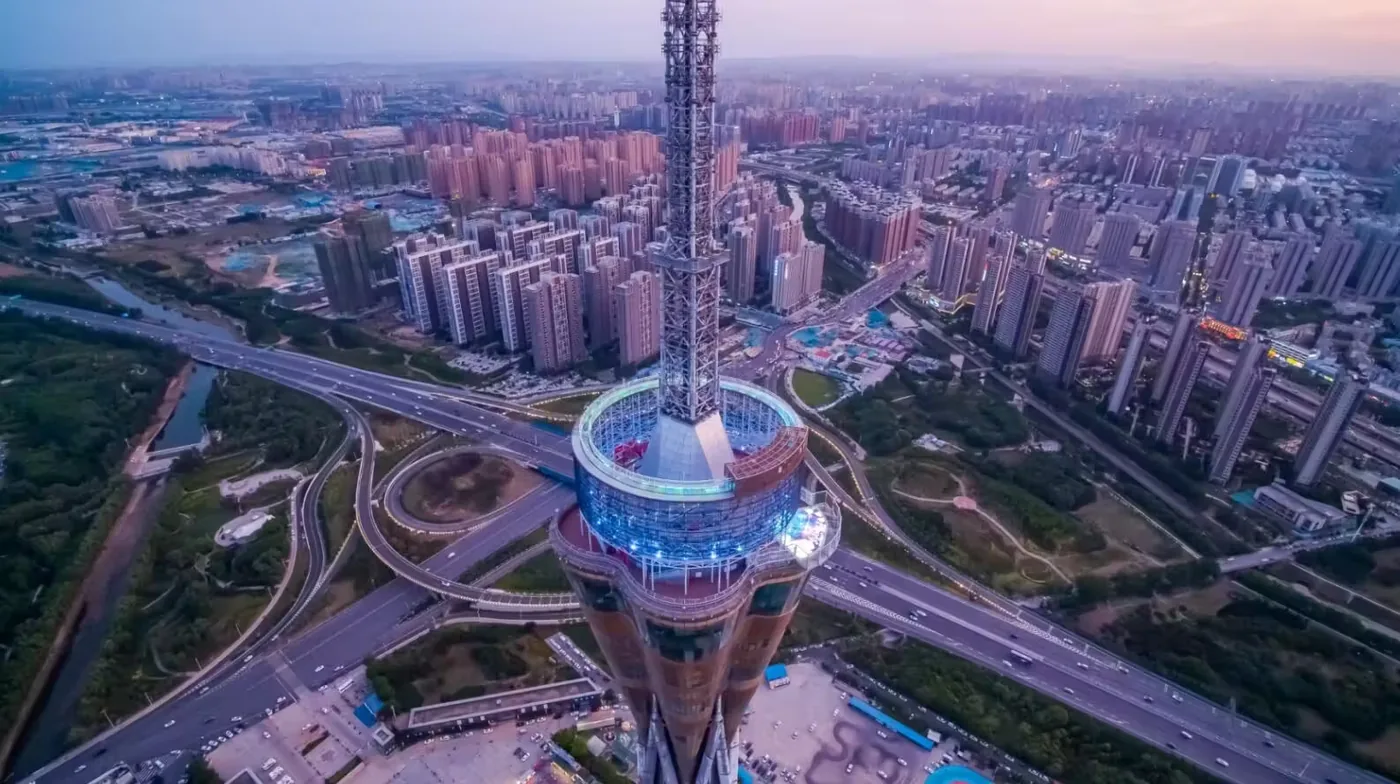 中原福塔实景图片