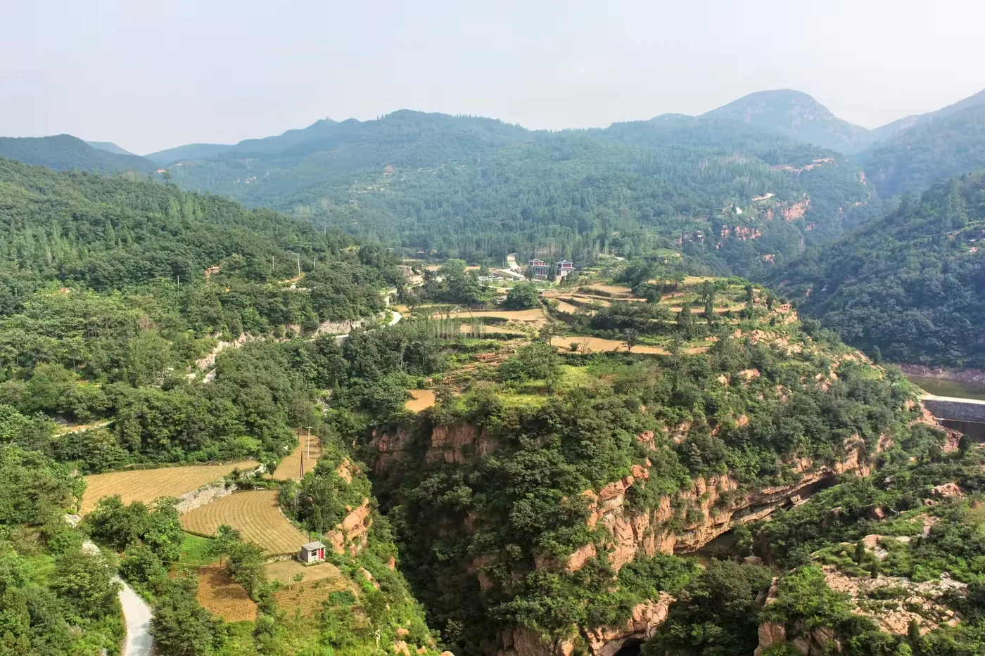 浮戏山雪花洞实景图片