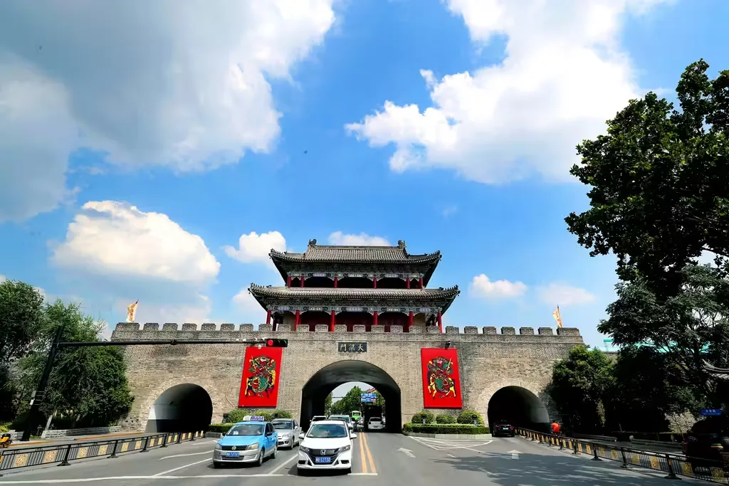 开封城墙实景图片