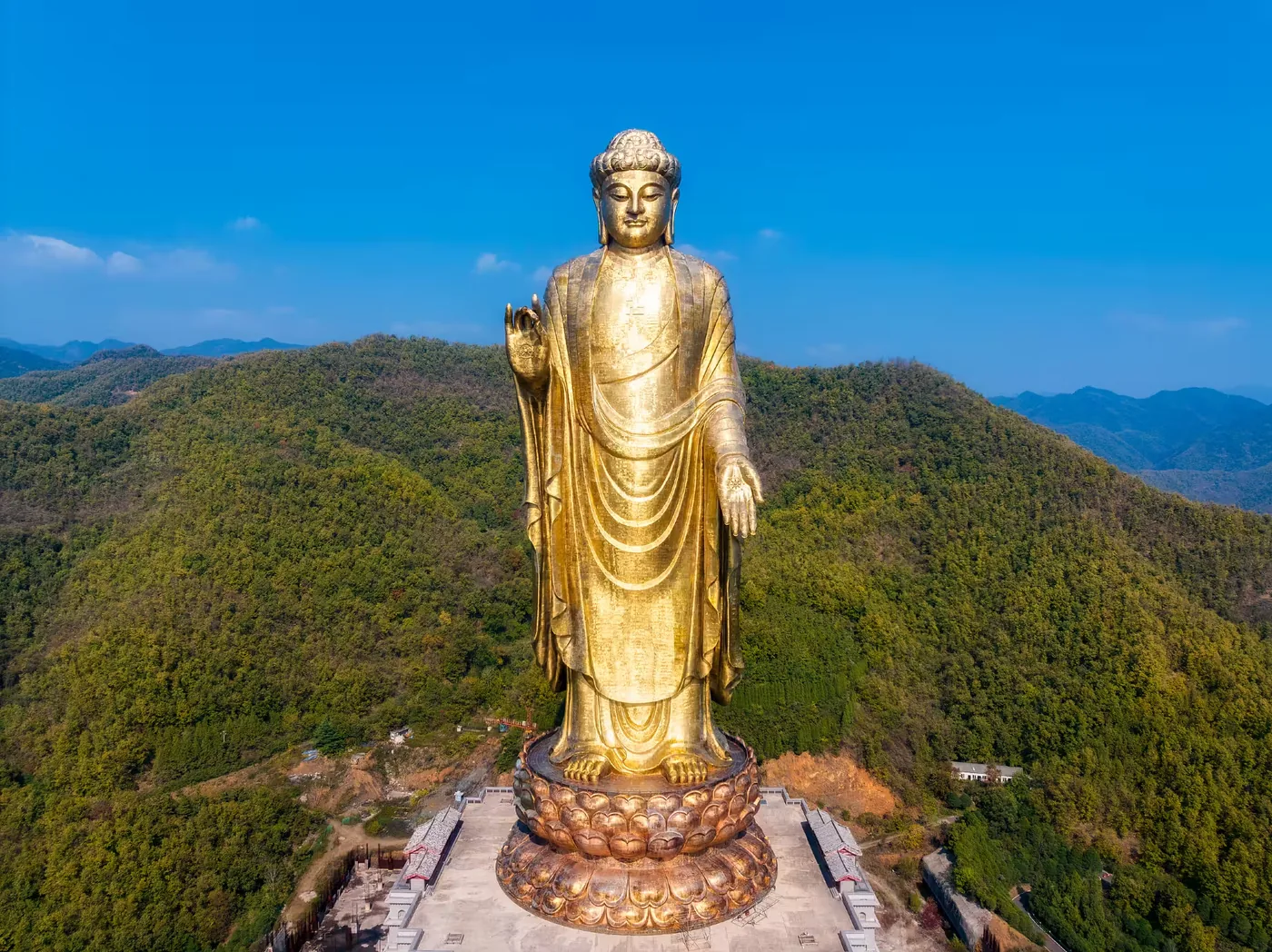 中原大佛实景图片