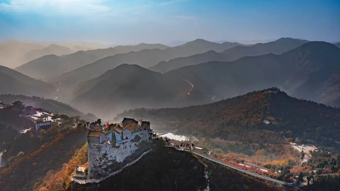 柏尖山实景图片
