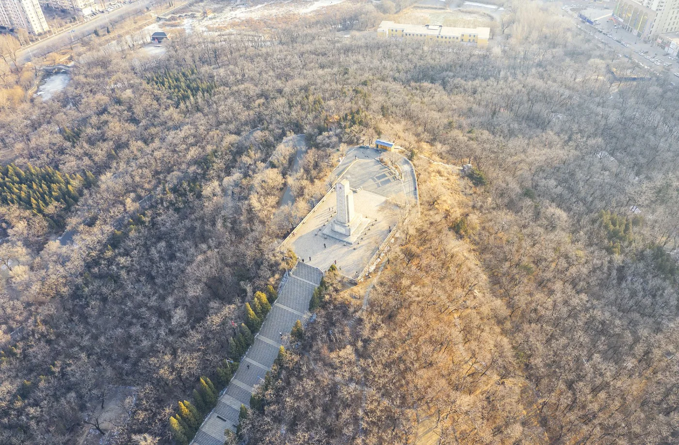 鞍山烈士山公园实景图片