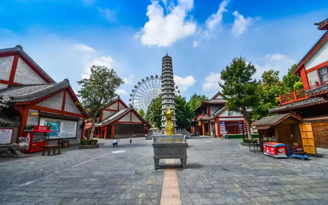 河上街古镇实景图片