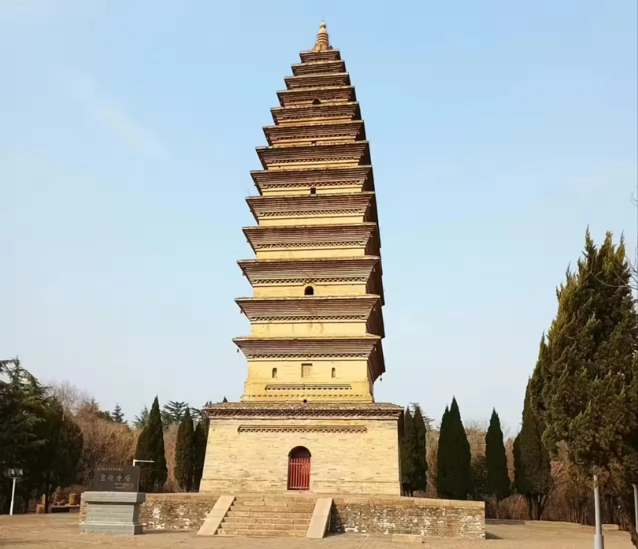 宝轮寺塔风景图片