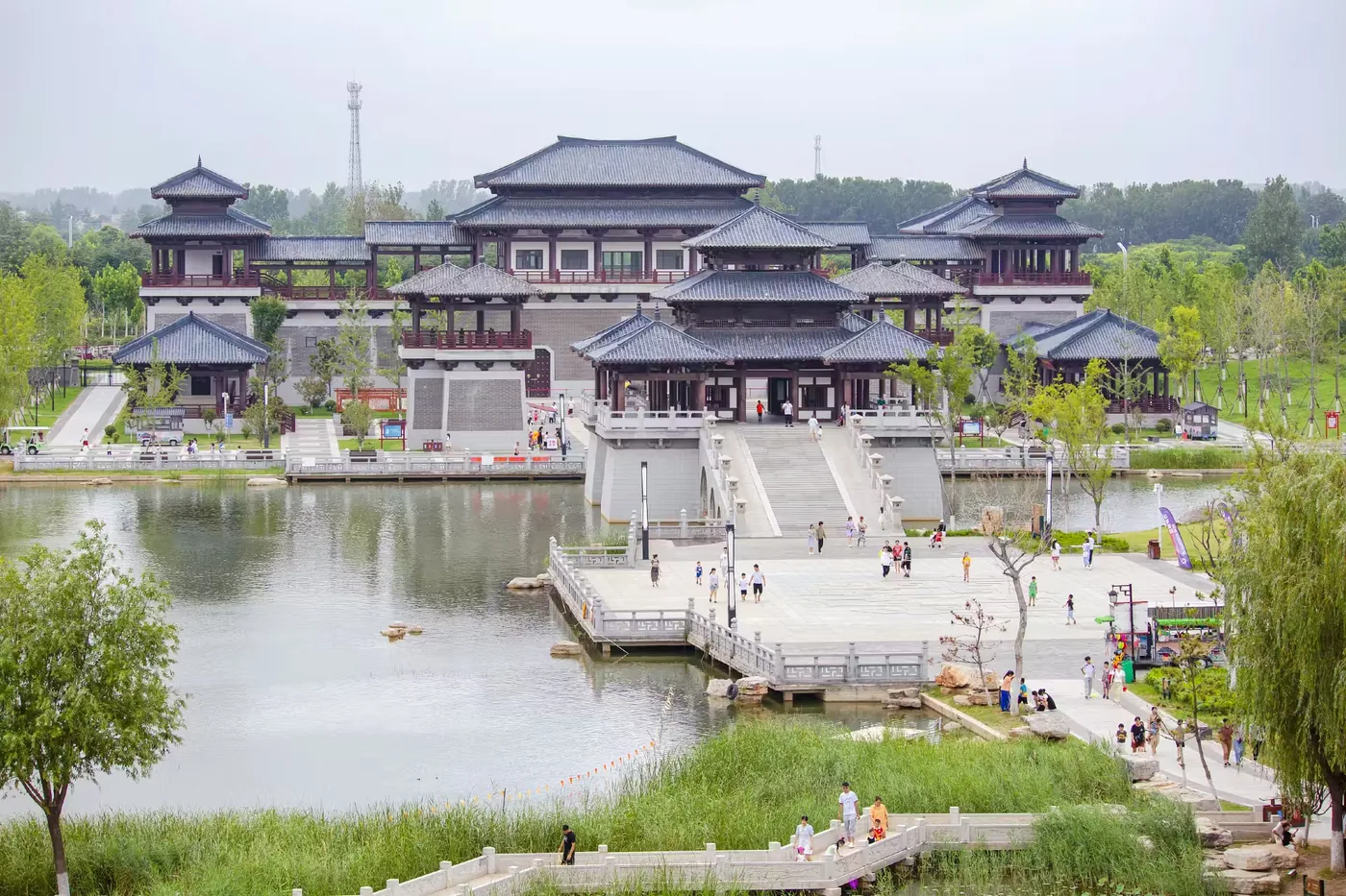 汉梁文化公园实景图片