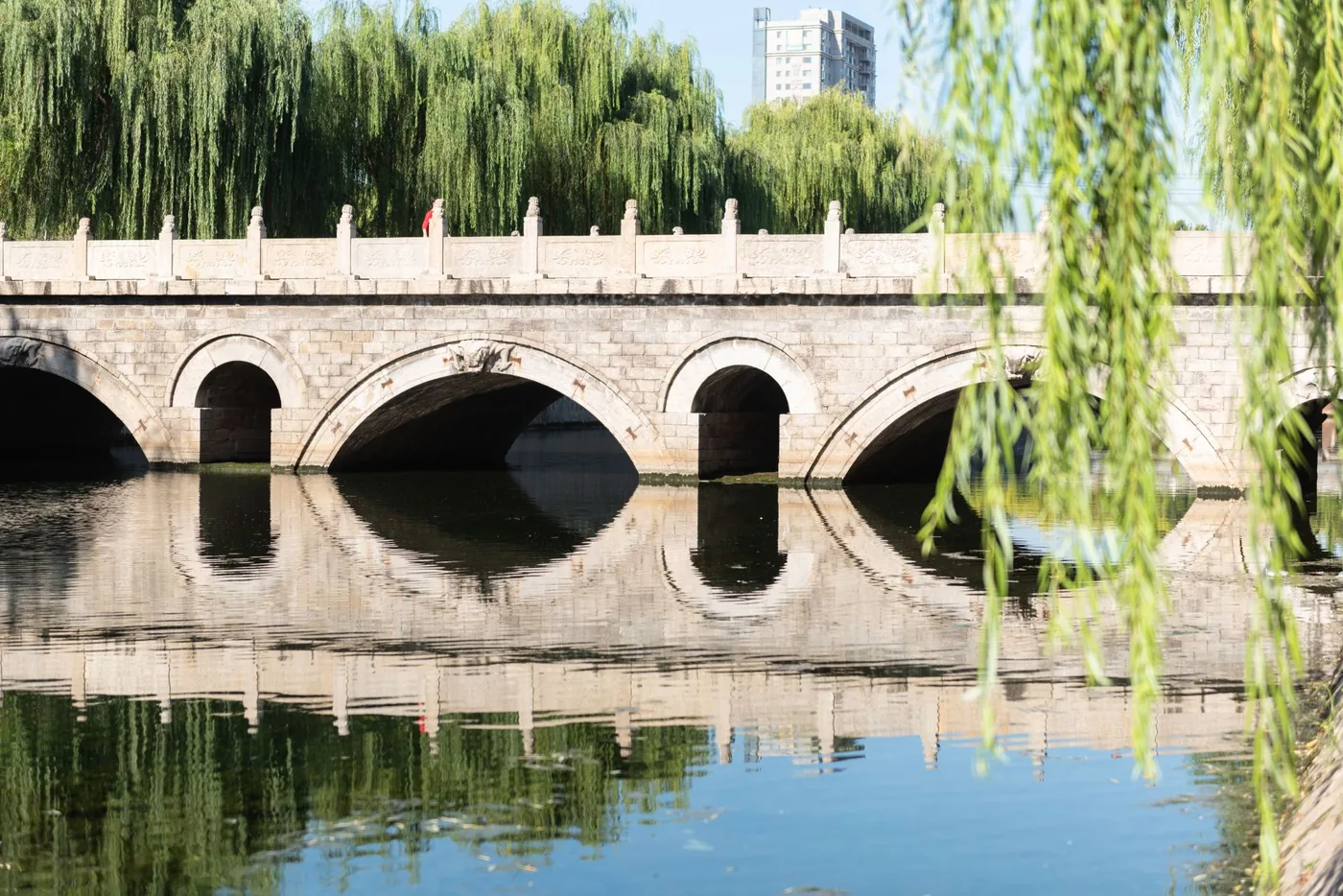 学步桥风景图片